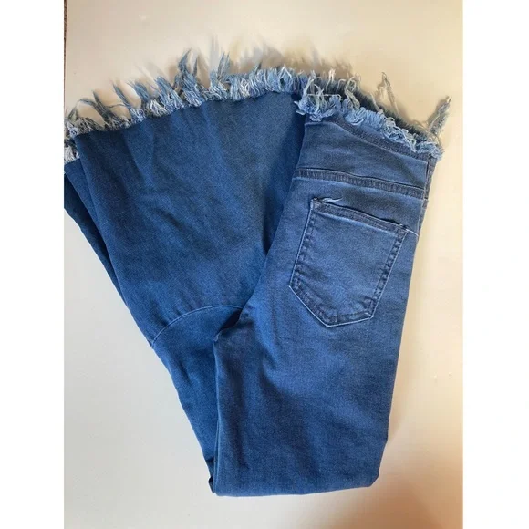 Kikiriki Fit & Flare Blue Boho Raw Hem Ruffle Denim Jeans size Medium - Picture 3 of 11
